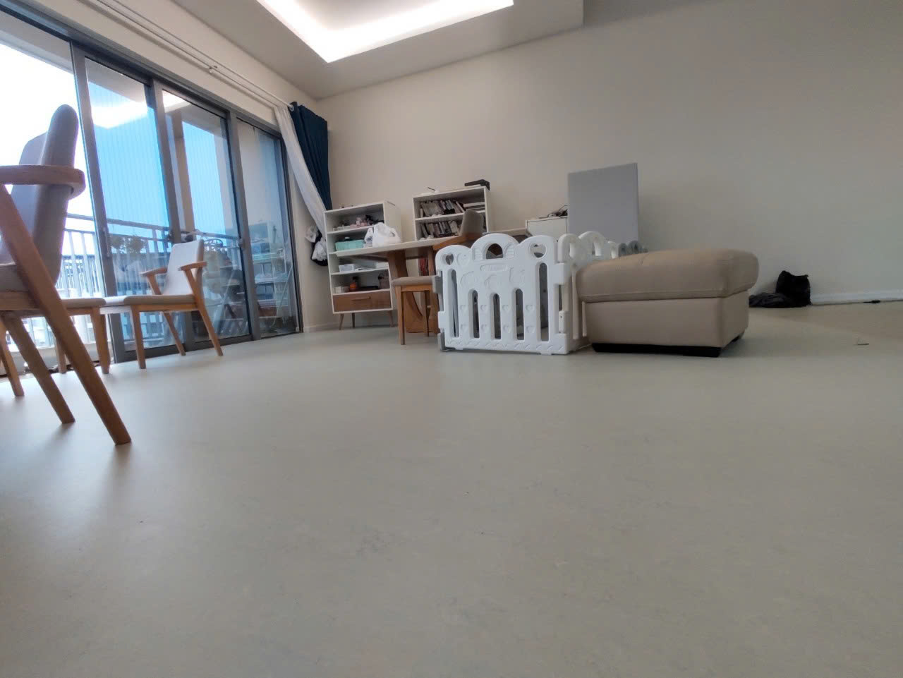 thi-cong-san-marmoleum-cho-can-ho